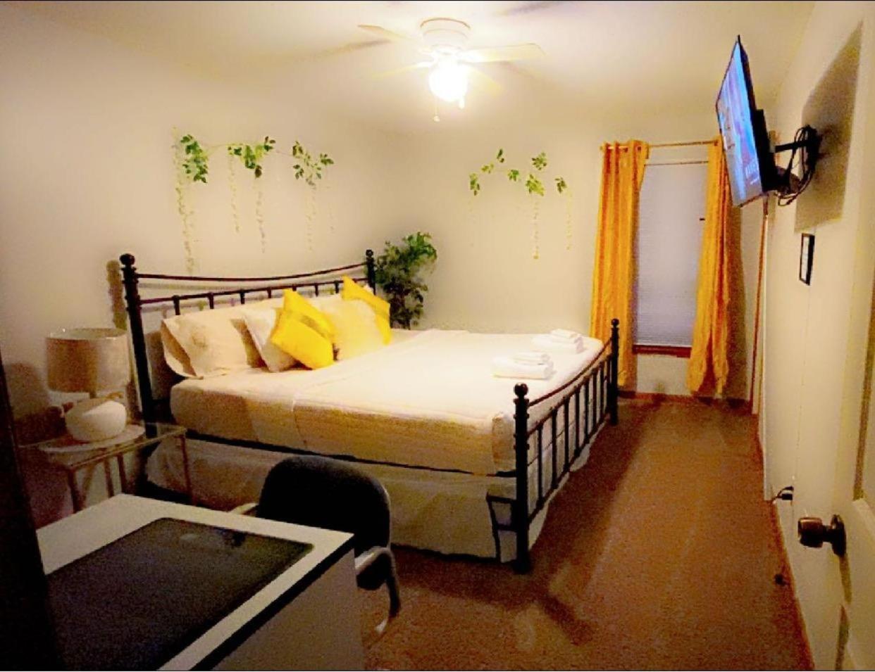 Hope Mills B1 Guest House מראה חיצוני תמונה