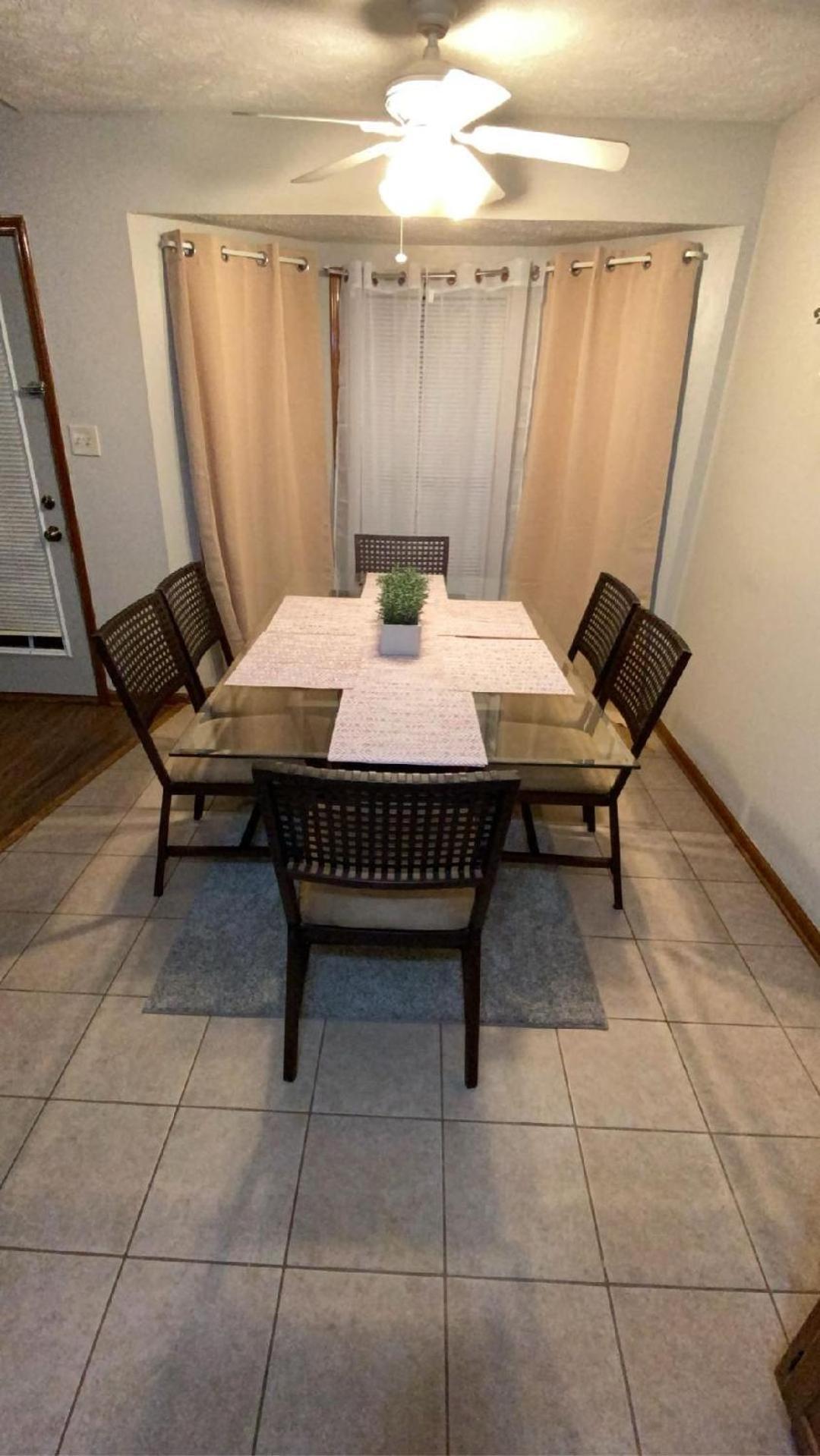 Hope Mills B1 Guest House מראה חיצוני תמונה